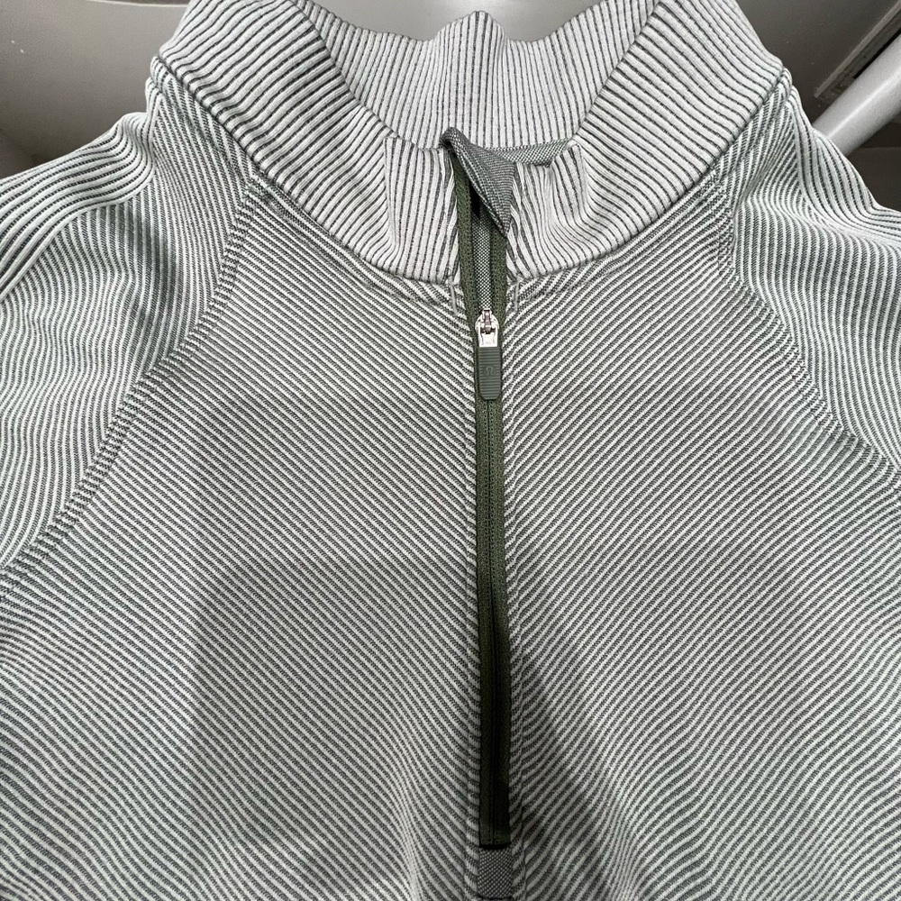 Lululemon Top - Picture 3 of 4